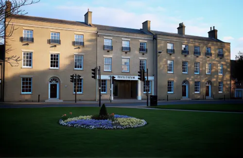 Poets House Hotels in Ely