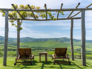 Podere Val D'Orcia - Tuscany Equestrian