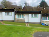 Villa Sleeps 4 with Free Parking