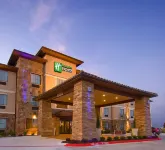 Holiday Inn Express & Suites Marble Falls فنادق في ماربل فولز