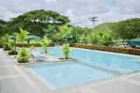 Sotogrande Davao Hotel - Pools
