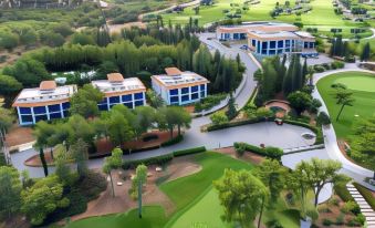 Korineum Golf & Beach Resort - Housity
