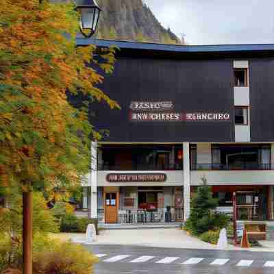 Hôtel Les Crêtes Blanches Val disère Hotel Exterior