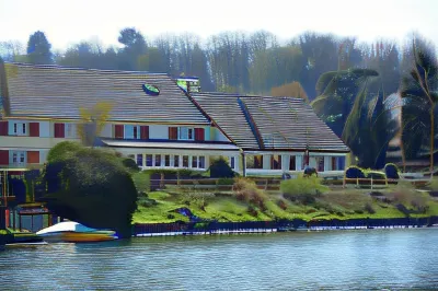 Logis - Hôtel & Restaurant des Lacs Paris Sud فنادق في Draveil