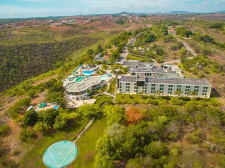 Xingó Parque Hotel Отели рядом с достопримечательностью «Centro De Exposicao & Cultural De Artesanato»