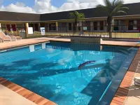 Los Fresnos Inn and Suites - Pool