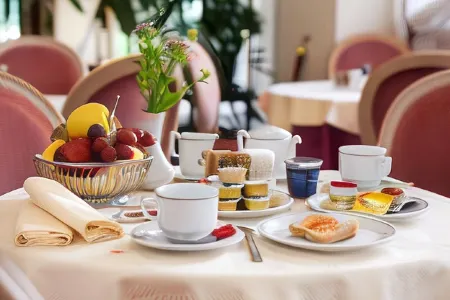 Hotel Alga Отели рядом с достопримечательностью «Сан Винченцо ин Прато»