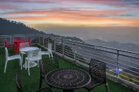 Vansathli I Near Mall Road Kasauli I Open Garden & Rooftop I by Humble Stay Villa Hotels in Kasauli