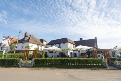 The Potters Arms Hotels in Chiltern District