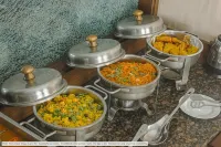 Treebo Taj Square, 10 Mins from Airport - breakfast