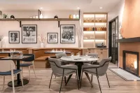 Best Western Plus Baker Street Inn  Convention Centre - breakfast