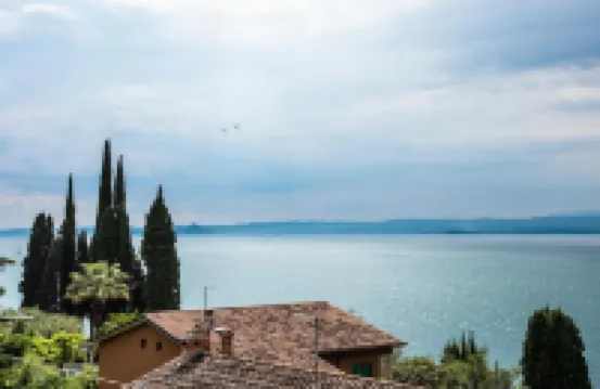 Thea Apartament Superior with Wonderful Lake Views