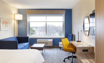 Holiday Inn Express & Suites Waco Downtown