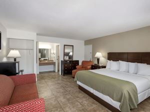 Days Inn by Wyndham St. Petersburg / Tampa Bay Area