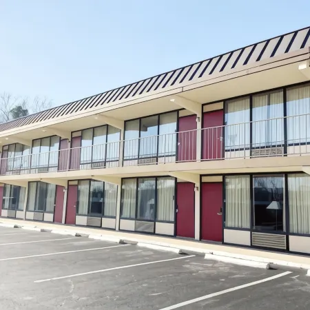 Paris Inn and Suites
