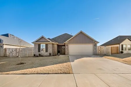 Park View Place: Central To All NWA