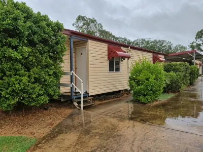 Y Motels Kingaroy Hotels in Booie