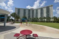 Modern Condo Of Views, Ocean beach across the street!!!
