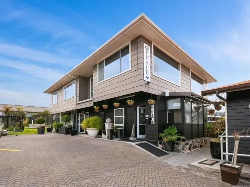 Dunrovin Motel Hotels in Taupō