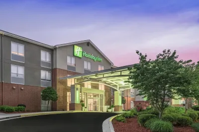 Holiday Inn Atlanta/Roswell Hotels near Chattahoochee Nature Center