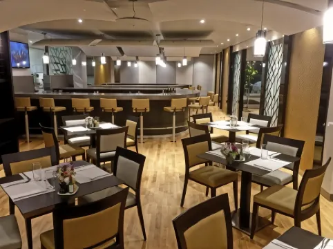 Nash Suites Airport Hotel