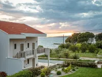 Royalty Suites Seaside Hotels in Sithonia