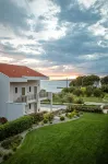 Royalty Suites Seaside Hotels in Sithonia