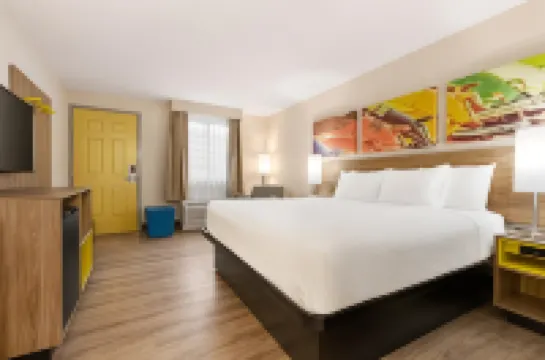 Hotel Bo, a Days Inn by Wyndham Chattanooga Downtown