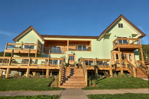 Roam Inn Hotel di Munising