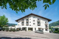 Hotel CampingPark Steiner Hotels in Petersberg