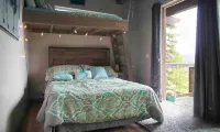 Rock Rest Eco-Cabin on 2 acre forested lot. Mins from Wolf & Wildlife Sanctuary.