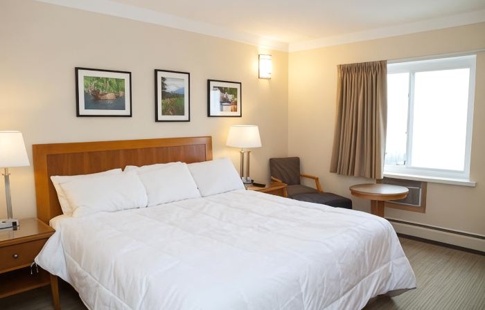 Twin Pine Inn & Suites