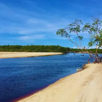 Charmoso Chalé Surf Com A/C a 5 Min da Praia