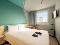 Ibis Budget Berlin Kurfuerstendamm Hotels near Alsancak Simit SarayI