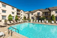 Club Hotel Nashville Inn & Suites