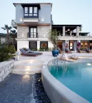 Alacatı Port Ladera Hotel - Adult Only - สระว่ายน้ำแบบอินฟินิตี้
