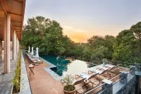 Mr & MRS Smith Raas Chhatrasagar Hotels in Pali