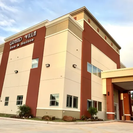 Grand Villa Inn and Suites Westchase/Chinatown Отели рядом с достопримечательностью «Торговый центр Plazamericas»