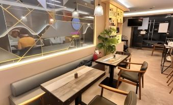 Regency Grand Suites