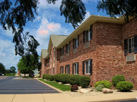 Super 8 by Wyndham Greenfield