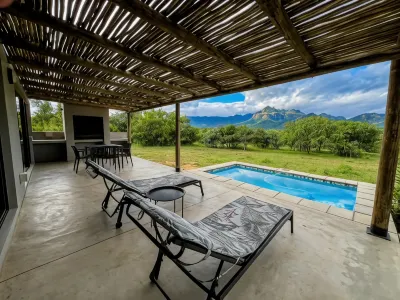 24 Degrees South Country Estate Hotels in Kampersrus AH