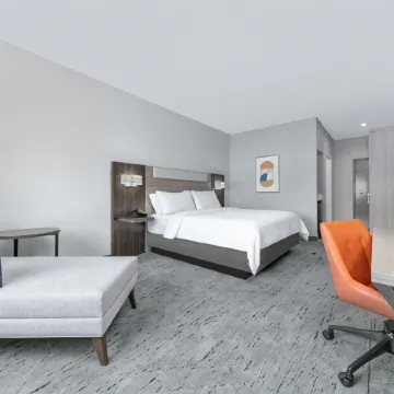 Holiday Inn Express & Suites WINNIE by IHG