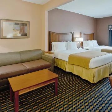 Holiday Inn Express & Suites SUFFOLK by IHG