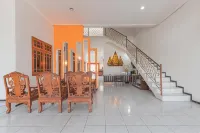 Ciliwung Family Residence