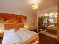18Arts Hotel - Living in a Gallery! Hotels near Mediapark