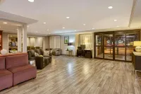 La Quinta Inn & Suites by Wyndham Cleveland Macedonia Hotels in Twinsburg