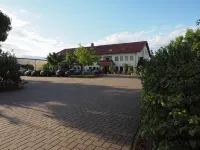 Weingut Sandwiese Winzerhotel - parking