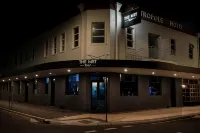 The Met Hotel Hotels in Highfields