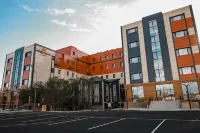 INFINITY PLAZA BLOCK 1 Hotels near Kurmangazy Square