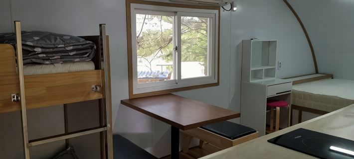 Baramheunjeok Glamping Caravan Hotels in Hapcheon-gun